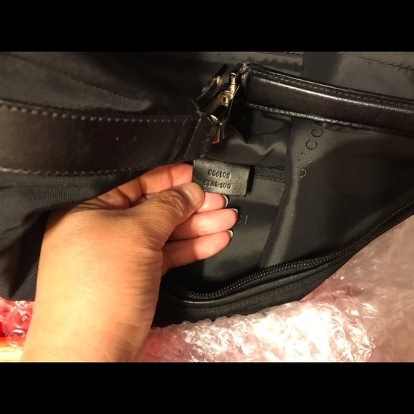 Gucci black nylon shoulder bag - Picture 3 of 8